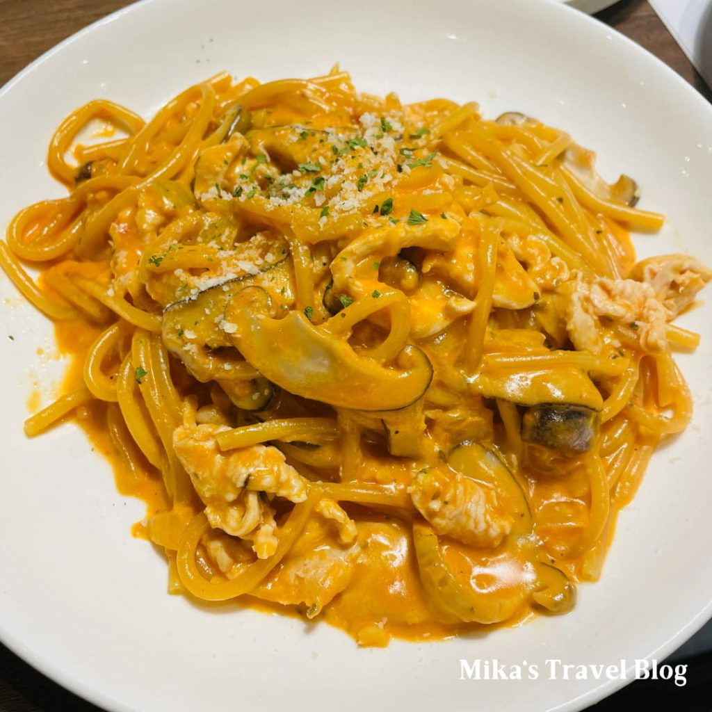 Creative Pasta 創義麵 香菇雞肉茄汁奶油吸管麵